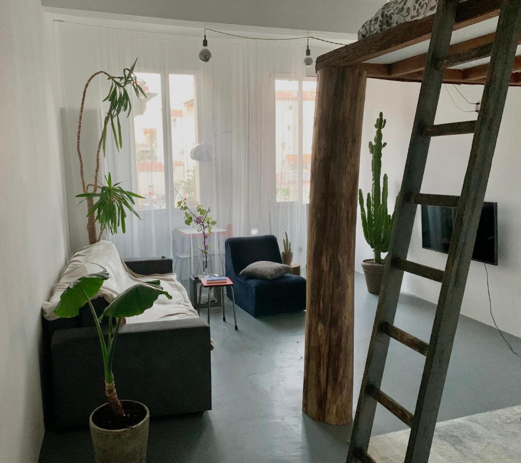 «  The Nest » * Marseilles