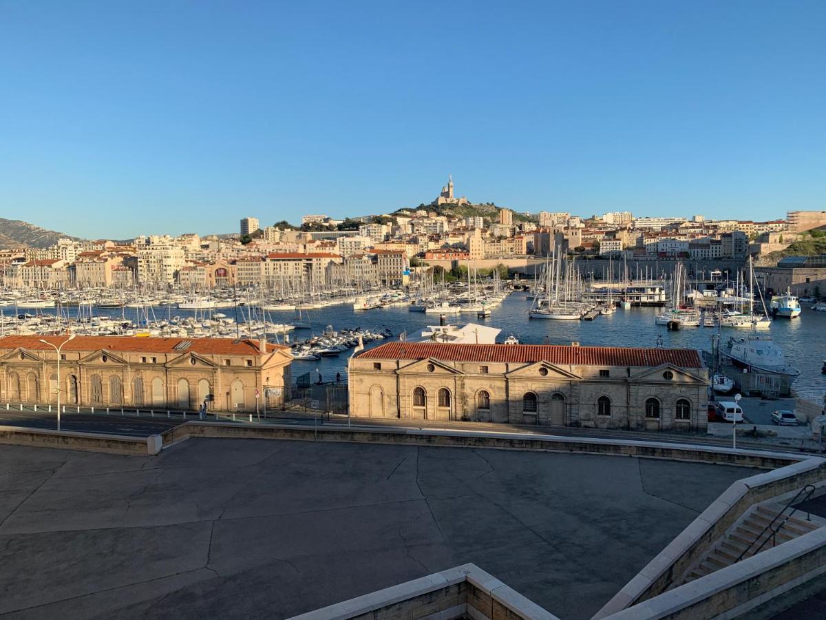 «  The Nest » * Marseilles